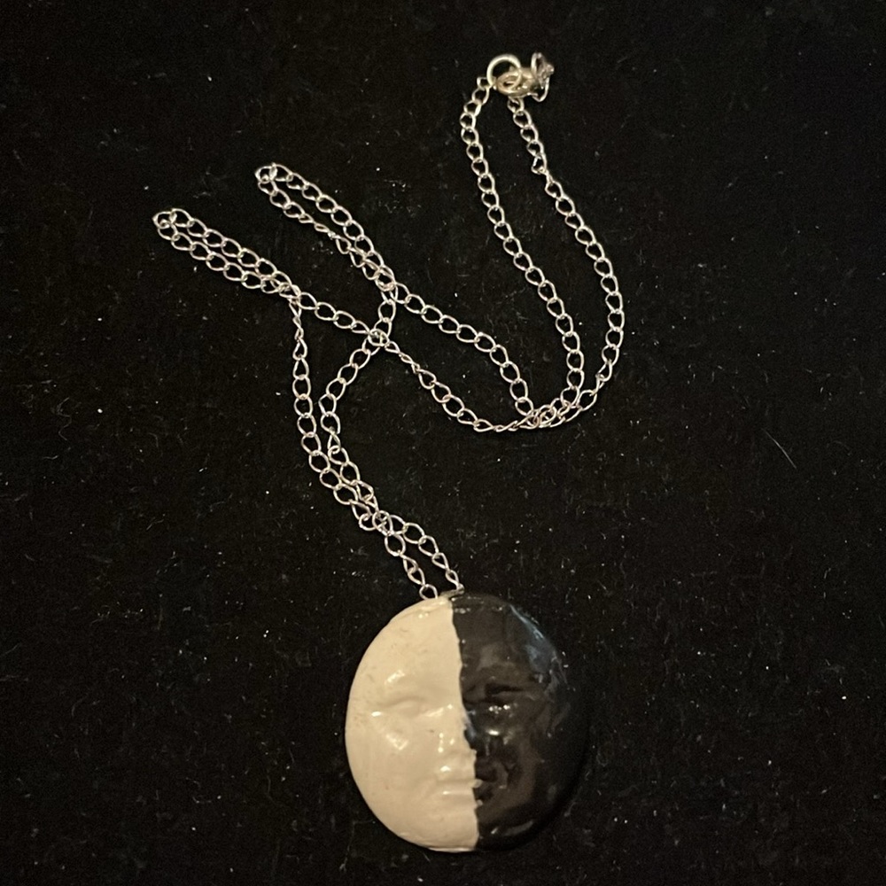 Black and White Pendant Necklace - Picture 8 of 16